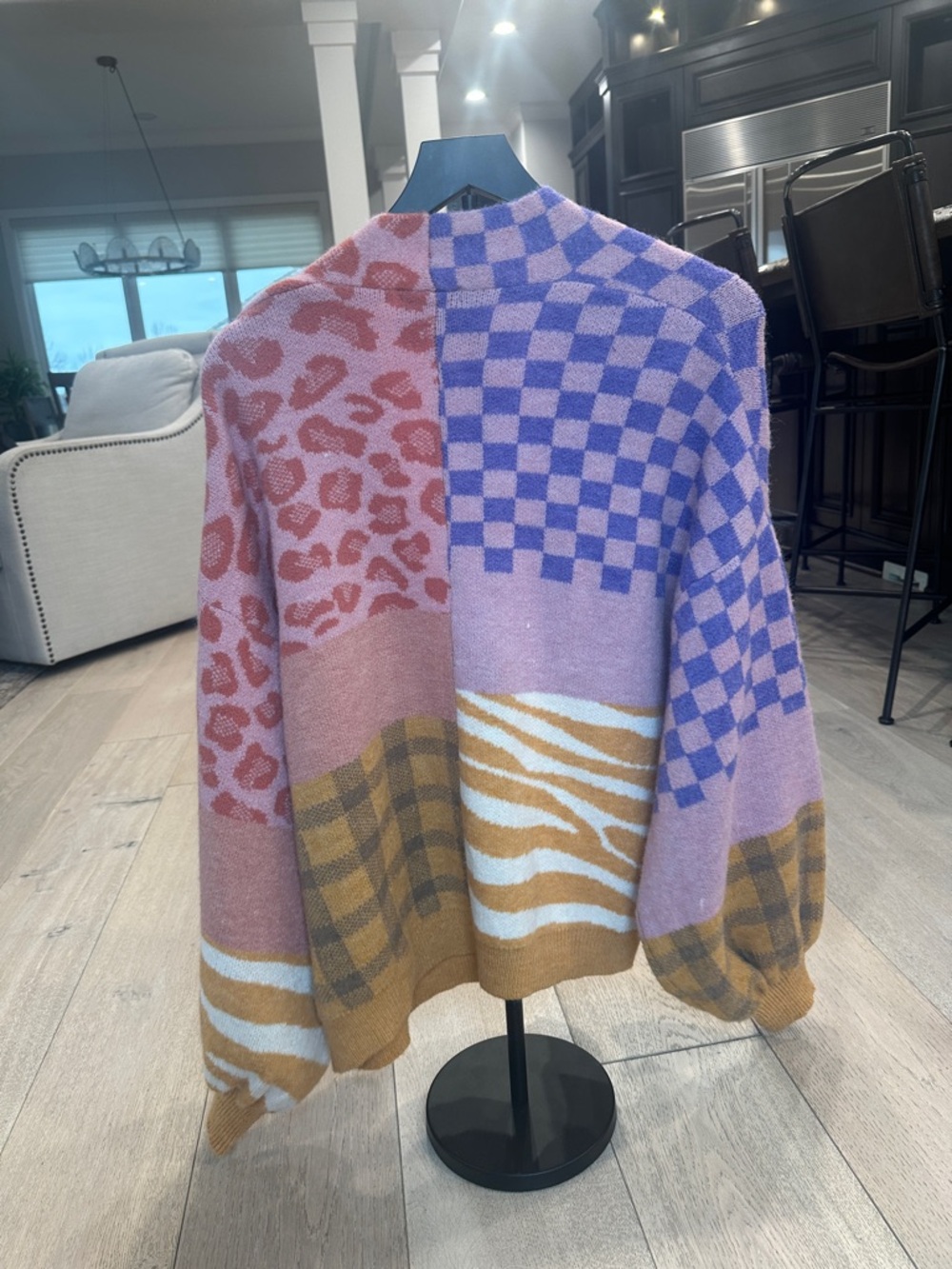 Judith March Pink, Oversized Lavender & Coral Knit Cardigan - Picture 3 of 4